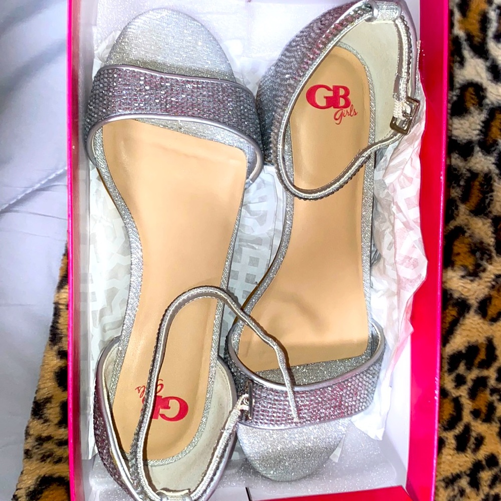Silver size 4 GB girls small heels